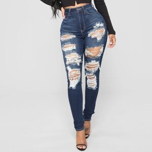Fashion Nova Distressed Jeans👖